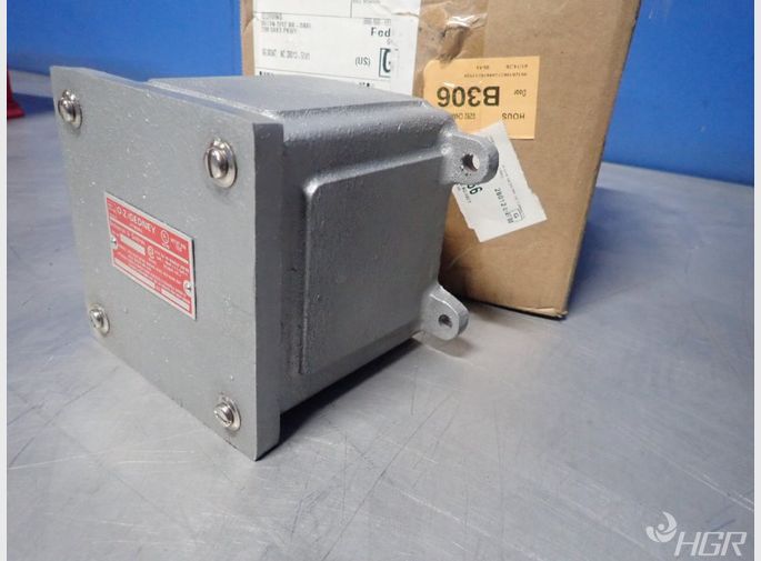 Ozgeoney Outlet Boxenclosure