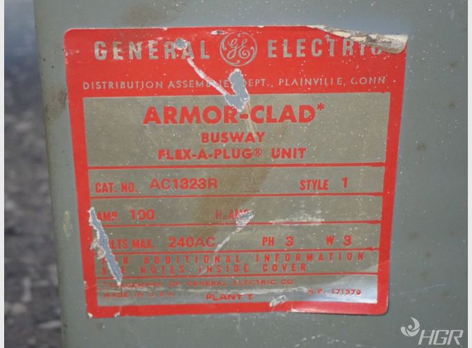 General Electric Bus Plug