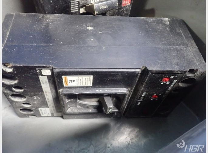 Square D Circuit Breakers