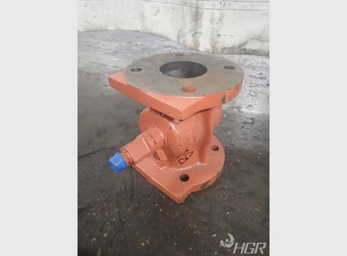  Valve