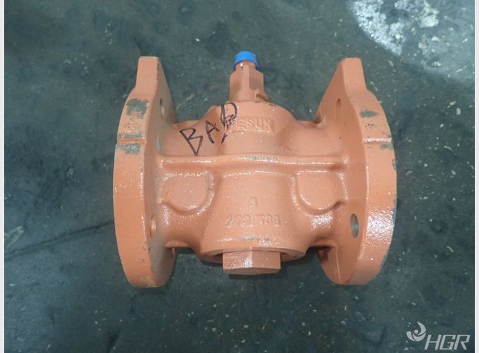  Valve
