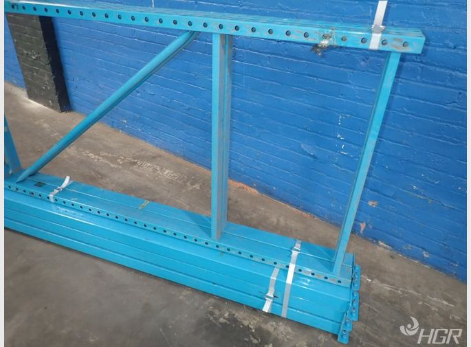  Pallet Racking Lot 