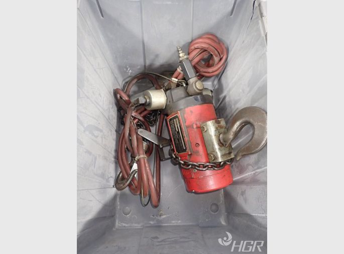 Aro Air Hoist