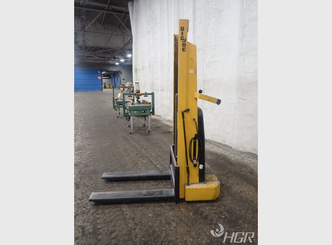 Big Joe Electric Lift