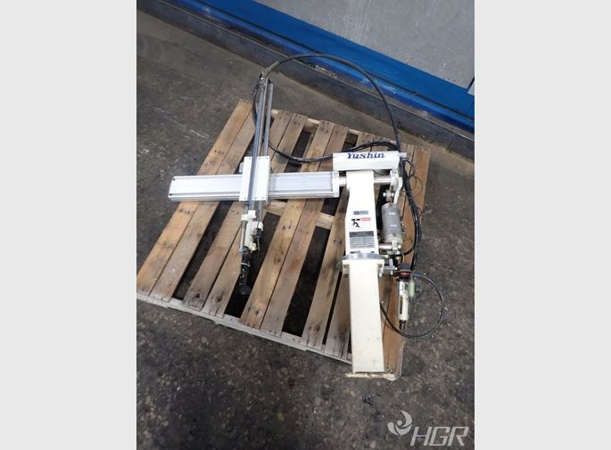 Yushin Picknplace Robot