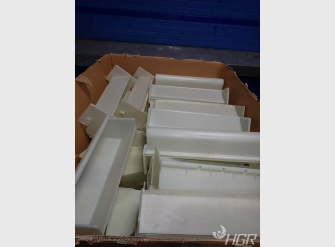  Plastic Conveyor Buckets