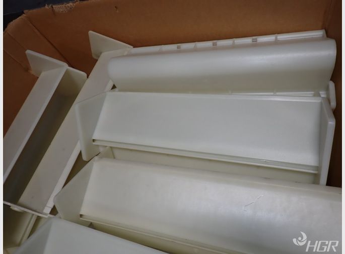  Plastic Conveyor Buckets