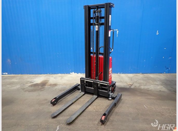 Dayton Power Lift Stacker