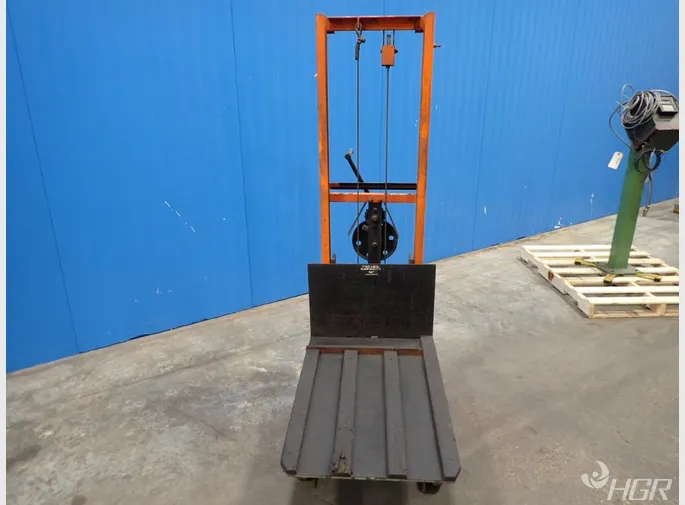 Economy Engineering Manual Lift