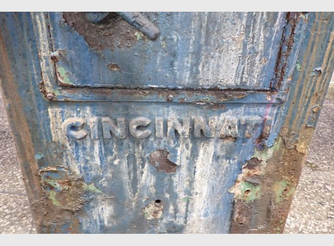 Cincinnati Milacron Surface Grinder