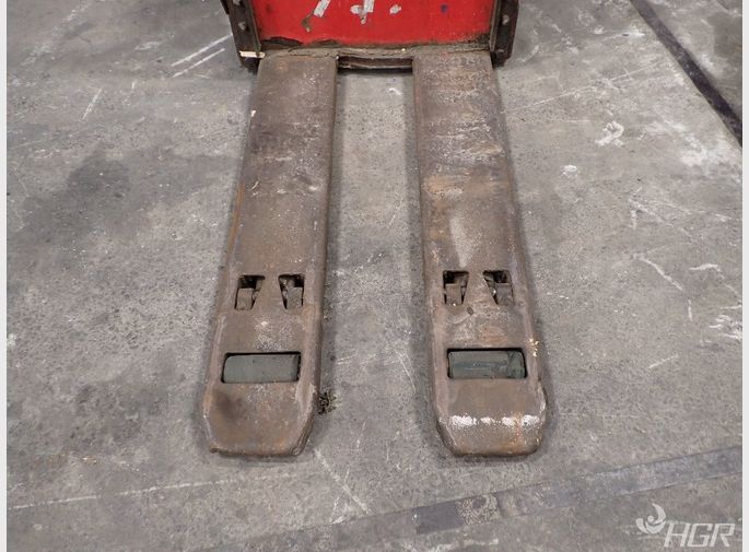 Raymond Electric Pallet Jack