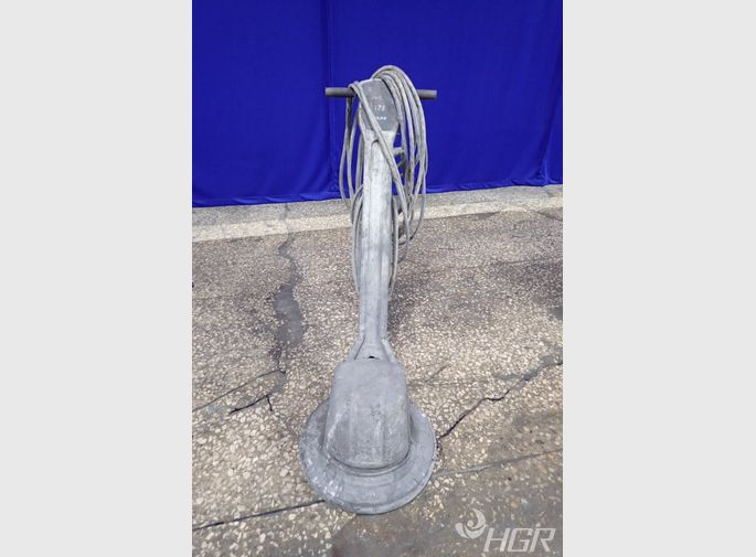 Nobles Floor Scrubber