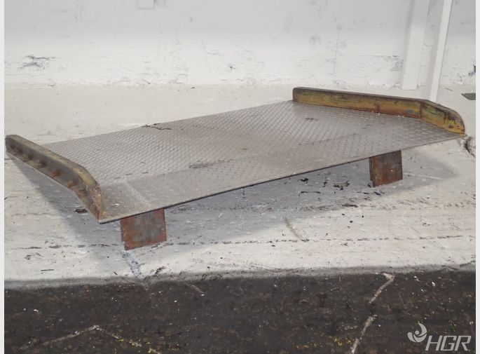  Dock Plate