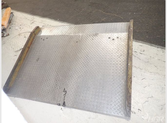  Dock Plate