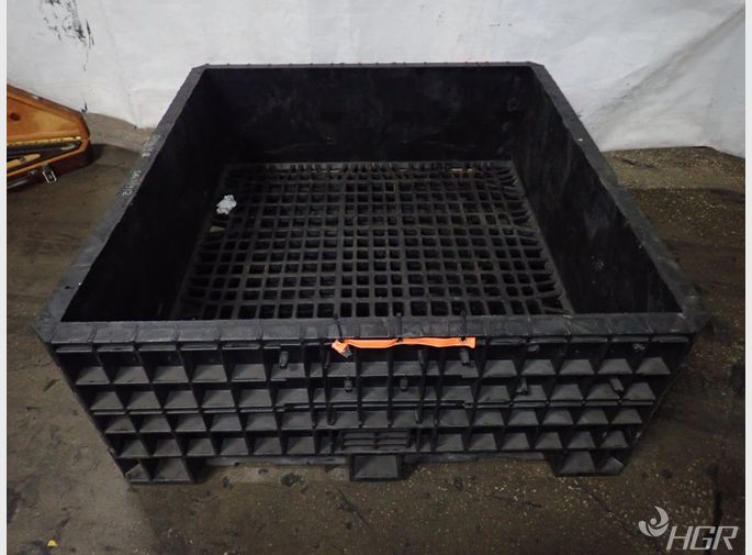  Stackable Plastic Crate
