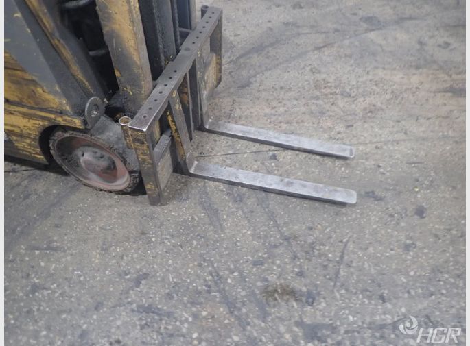 Towmotor  Gas Forklift 