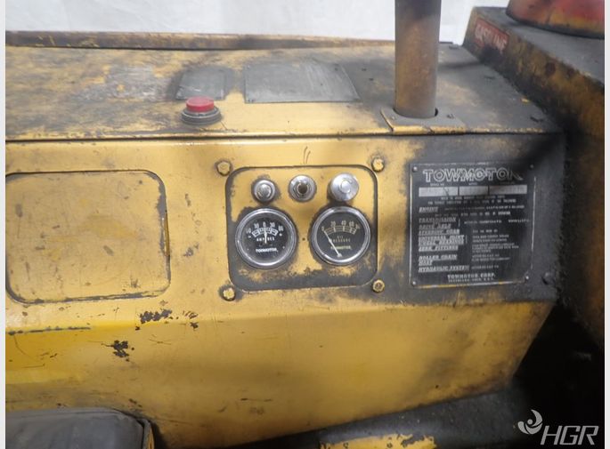 Towmotor  Gas Forklift 