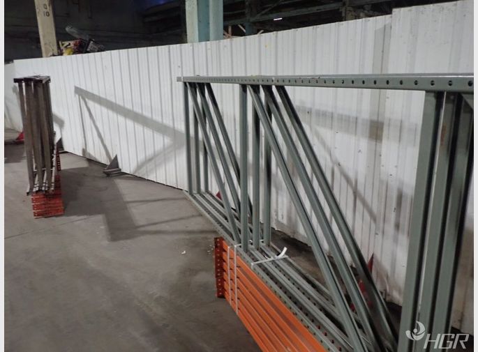  Pallet Racking Lot