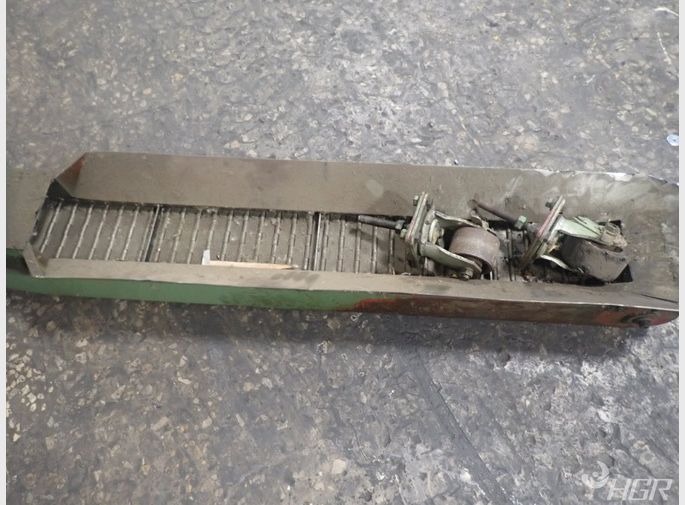  Chip Conveyor