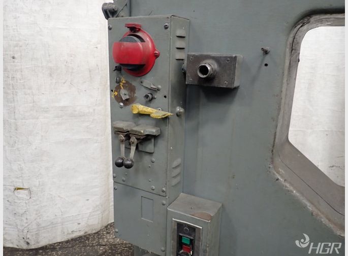 Doall Doall 3012u Vertical Band Saw