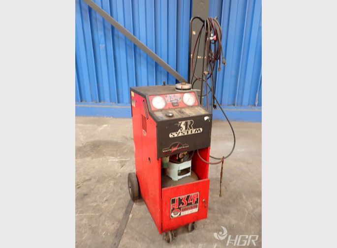 White Refrigerant Recovery And Charging System