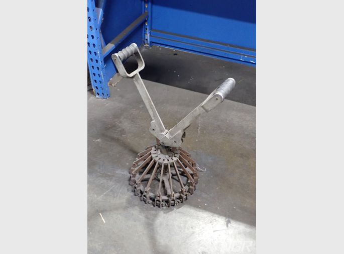  Lug Style Pail Closer