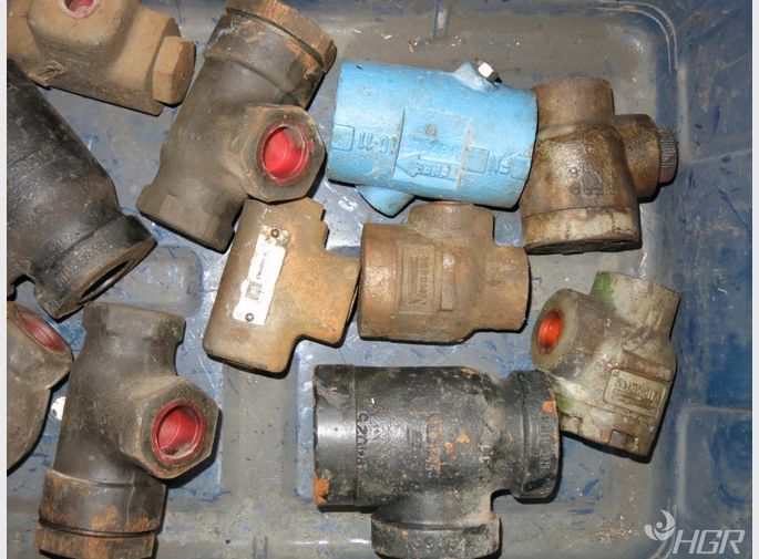  Valves