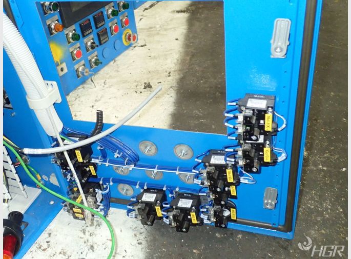  Control Box