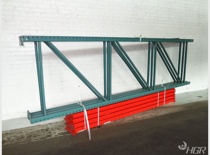  Pallet Racking Lot