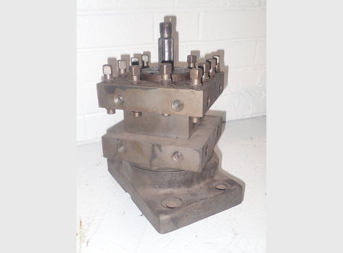  Tool Post