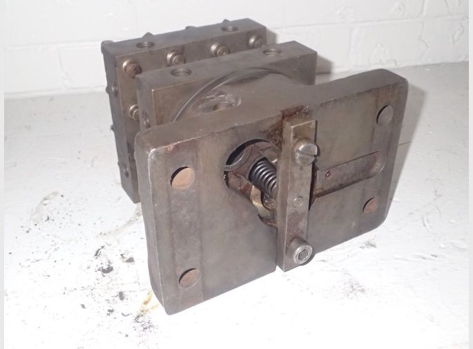  Tool Post