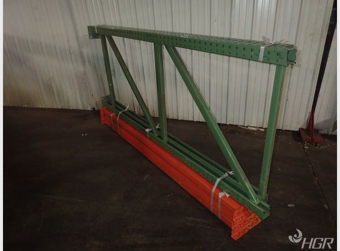  Pallet Racking Lot