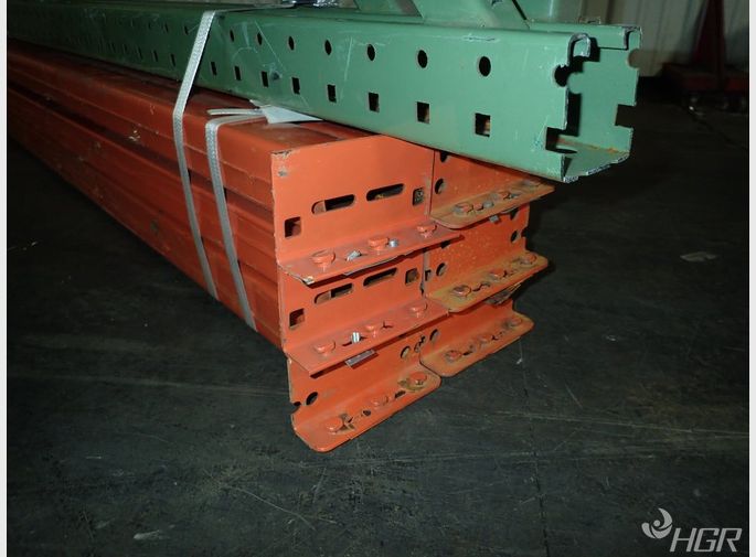  Pallet Racking Lot