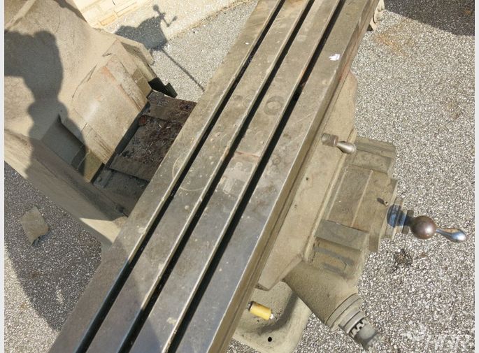 Bridgeport Vertical Mill