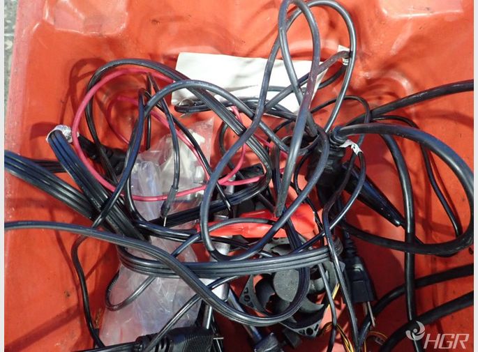  Cables  Fan  Funnels  Hardware