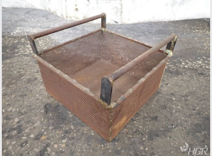  Strainer