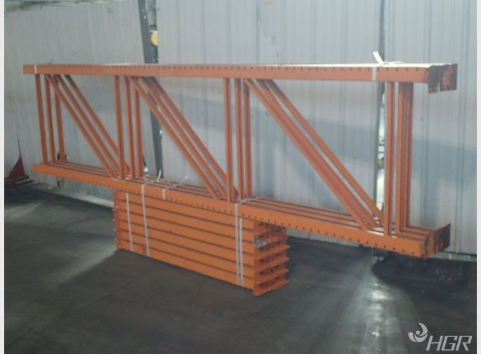  Pallet Racking Lot