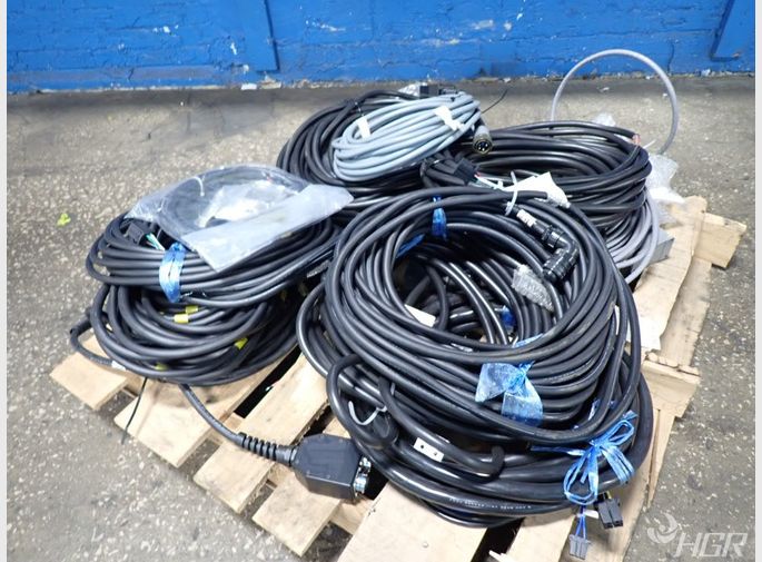  Cables W Connectors