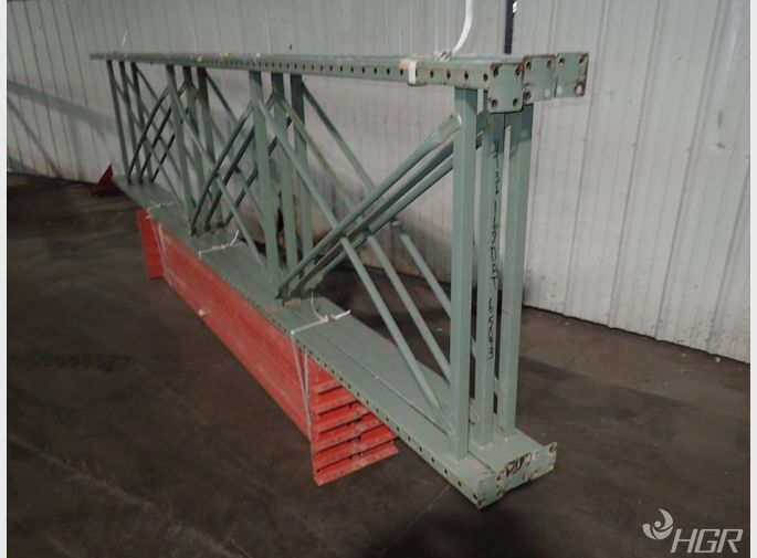  Pallet Racking Lot