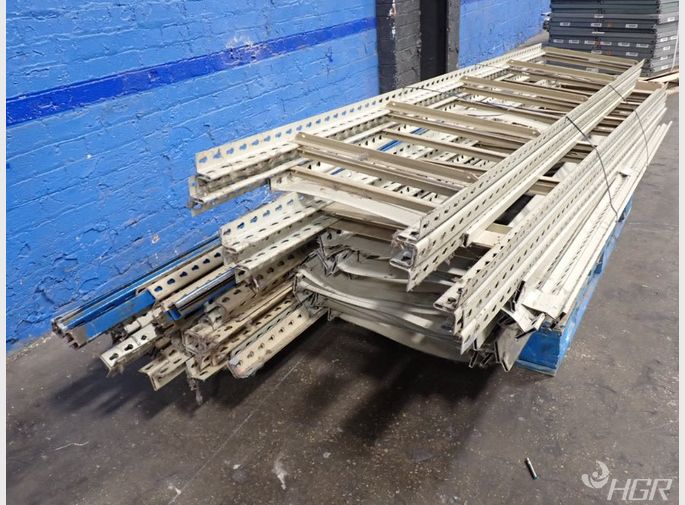  Shelving Uprights