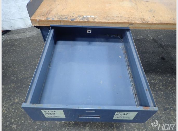  Work Bench