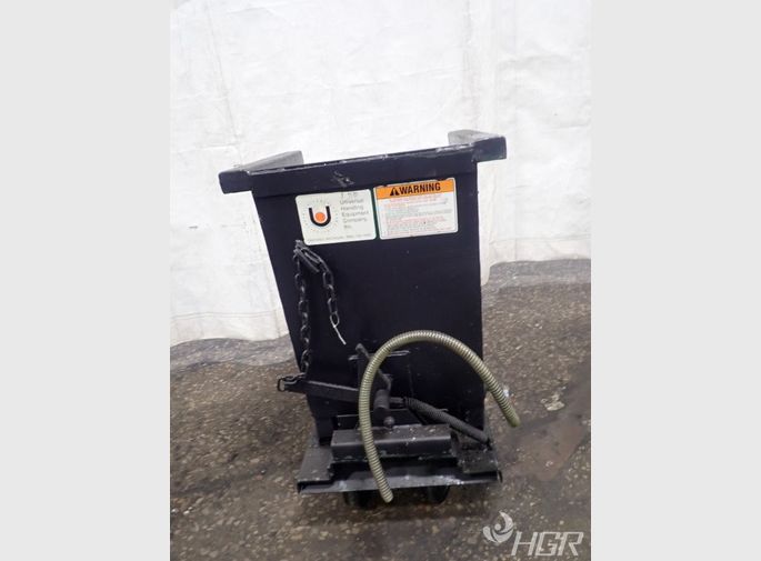 Universal Handling Hopper