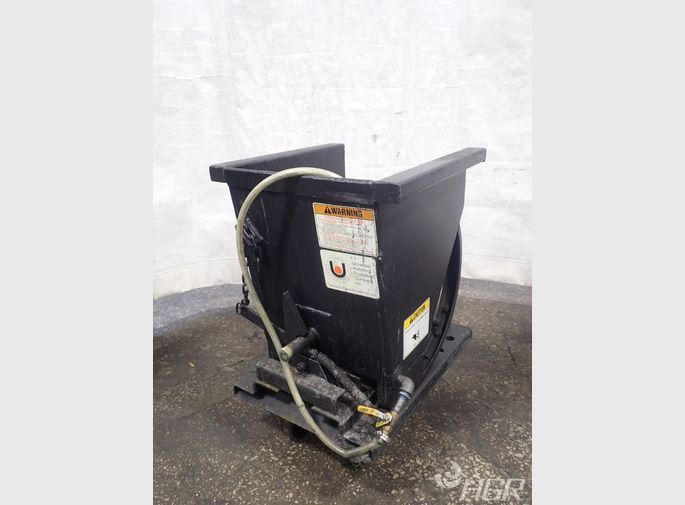 Universal Handling Hopper