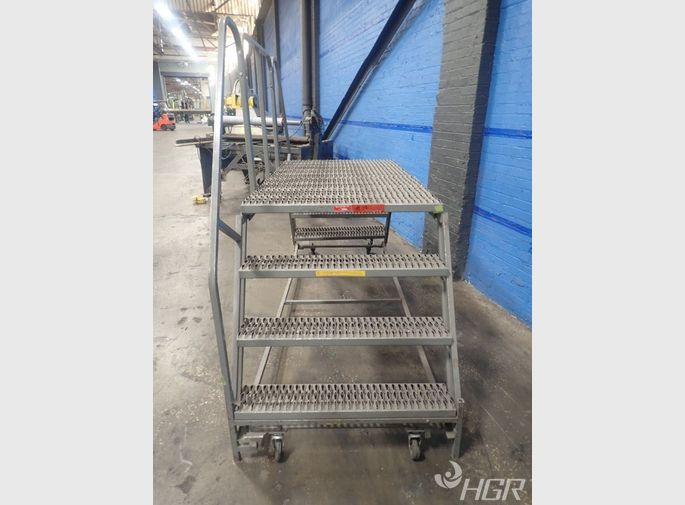  Portable Stairs