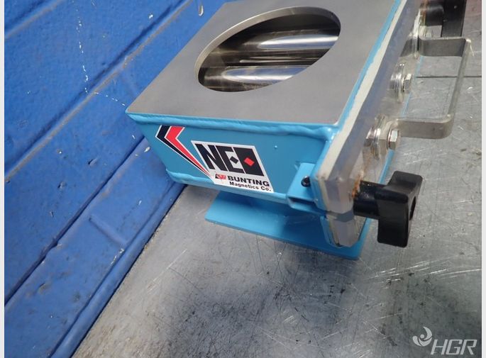 Neo Bunting Drawer Magnet