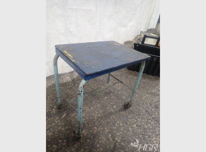  Stand