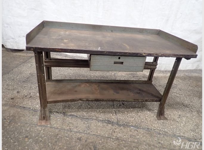  Work Bench