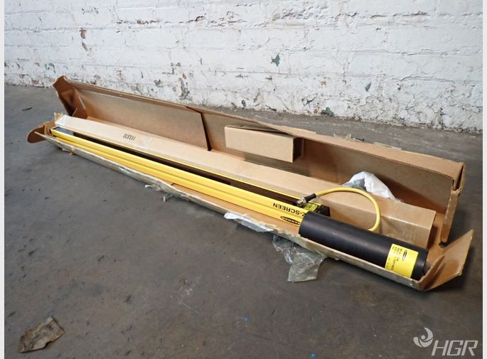Banner Safety Light Curtain