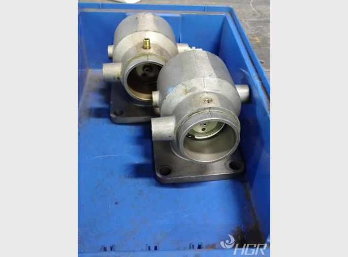 Valves