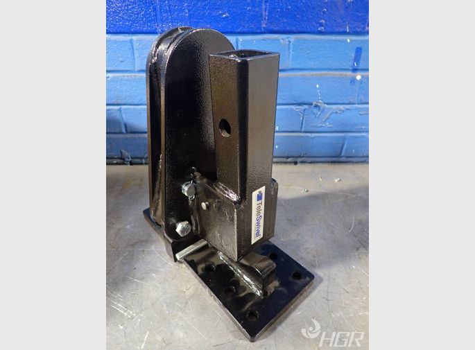 Teleswivel Hitching System